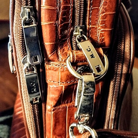 Marc Chantal M.C. Laptop Tote/Briefcase (Faux Leather?) 2-tone Brown Croc Print - Picture 15 of 16